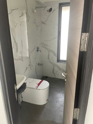 Bathroom in 3 BHK Apartment at Mulund West – for Sale