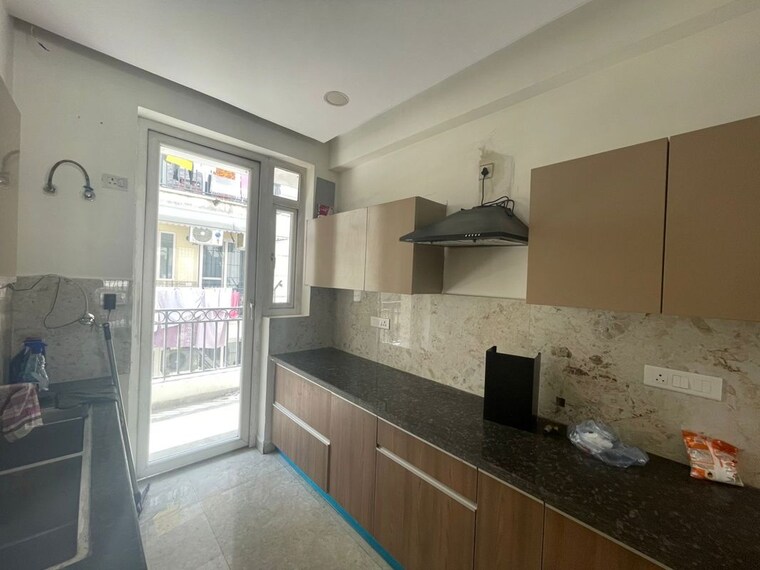 Kitchen, bollywood-esencia 3 Bedroom 2250 Sq.Ft. Apartment In Ghazipur Zirakpur 10286152