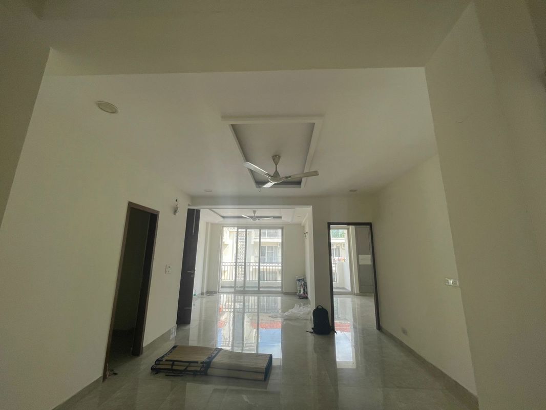 3 BHK + Store Room Apartment For Rent in Bollywood Esencia