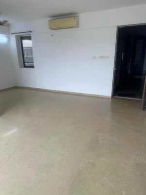 Room in 2 BHK Apartment at Kalpataru Aura, Ghatkopar West – for Rent