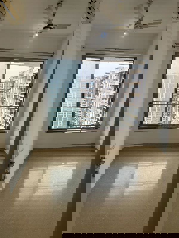 2 BHK + Extra Room 750 Sq.Ft. Apartment in Kalpataru Aura