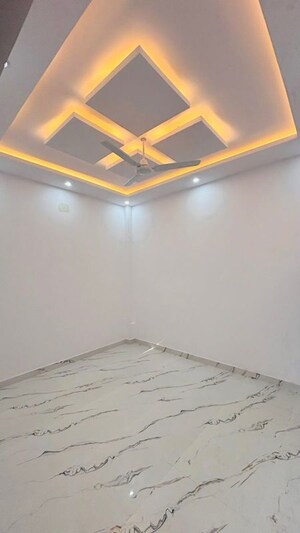 Room in 2 BHK Villa at VJ DH2 Paradise, Kursi Road – for Sale