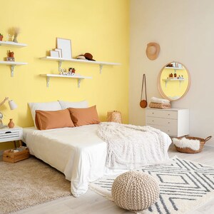 Bedroom in 6+ BHK Independent House at Shalimar Bagh – for Sale