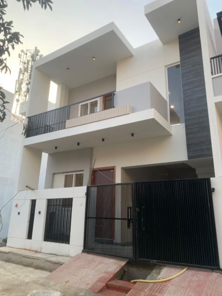 Exterior View, gomti nagar 3 Bedroom 1800 Sq.Ft. Villa In Gomti Nagar Lucknow 10286413