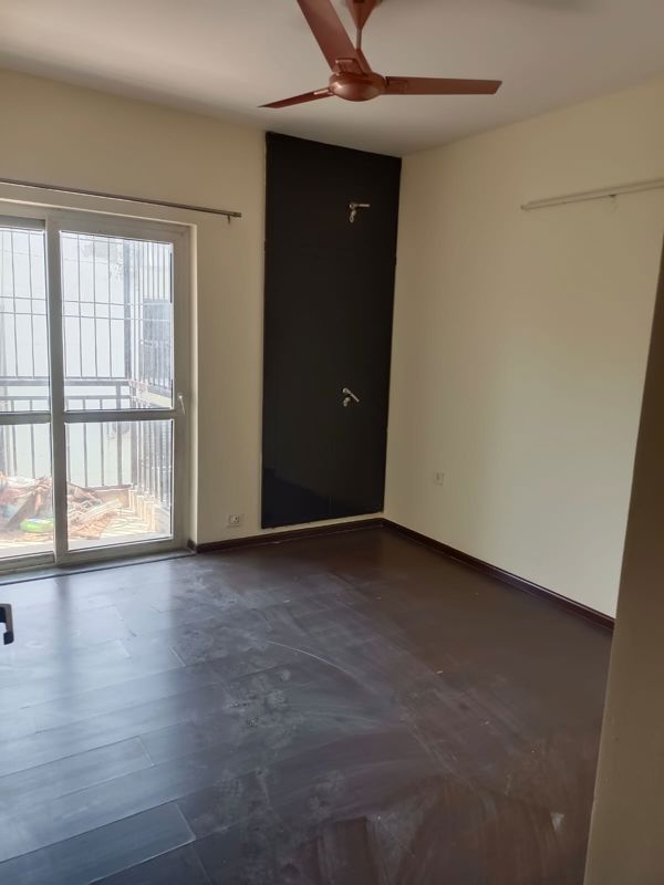 3 BHK + Study Room Builder Floor For Rent in BPTP Elite Floors