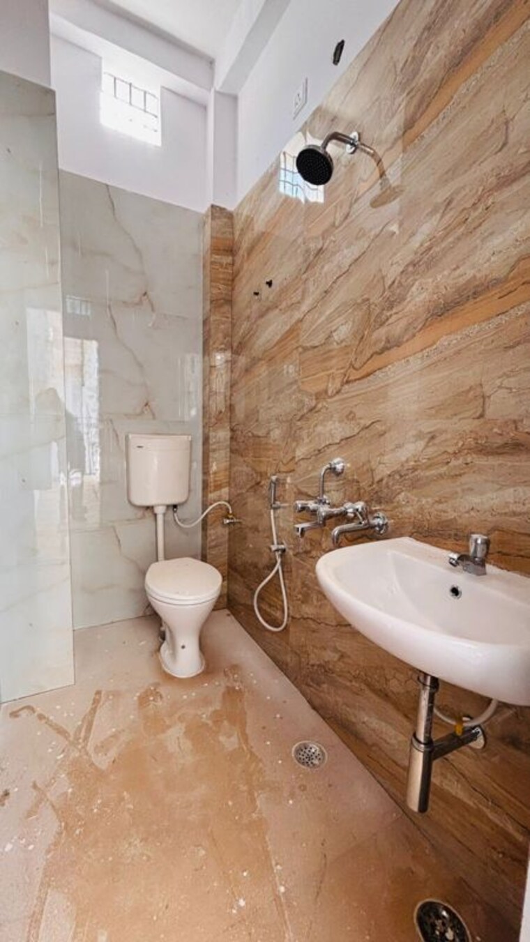 Bathroom, kursi road 2 Bedroom 1000 Sq.Ft. Villa In Kursi Road Lucknow 10193424