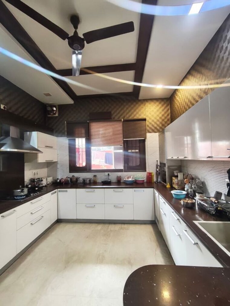 Kitchen, sector 2 6+ Bedroom 3200 Sq.Ft. Independent House In Sector 2 Panchkula 10286404