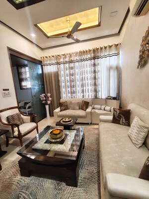 Living Room in 6+ BHK Independent House at Sector 2 – for Rent