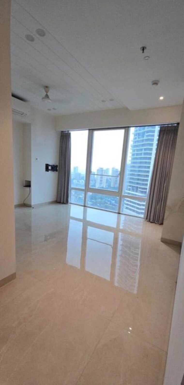 Room, indiabulls-blu 2 Bedroom 1100 Sq.Ft. Apartment In Worli Mumbai 10286594