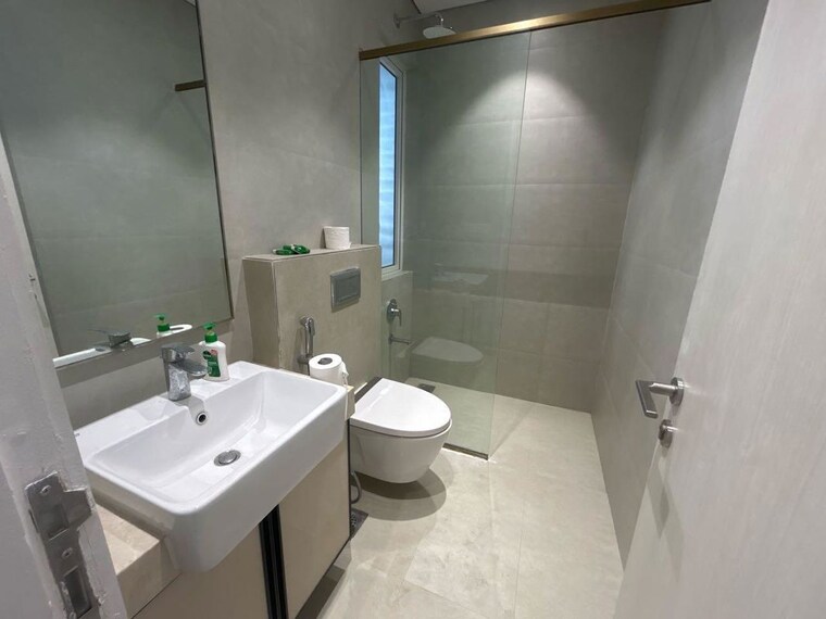 Bathroom, indiabulls-blu 2 Bedroom 1100 Sq.Ft. Apartment In Worli Mumbai 10286594