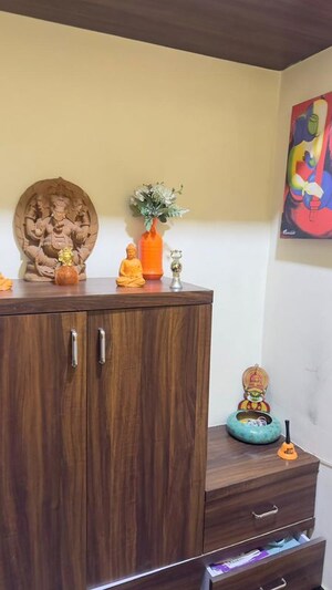 Furnished Amenities in 2.5 BHK Apartment at Ratnaakar Richmond Grand, Makarba – for Rent