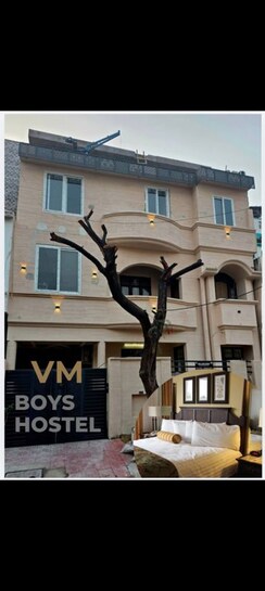 6+ BHK Independent House For Sale in Gomti Nagar