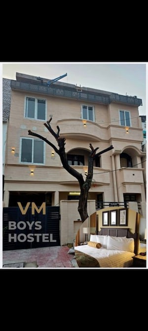 6+ BHK Independent House For Sale in Gomti Nagar