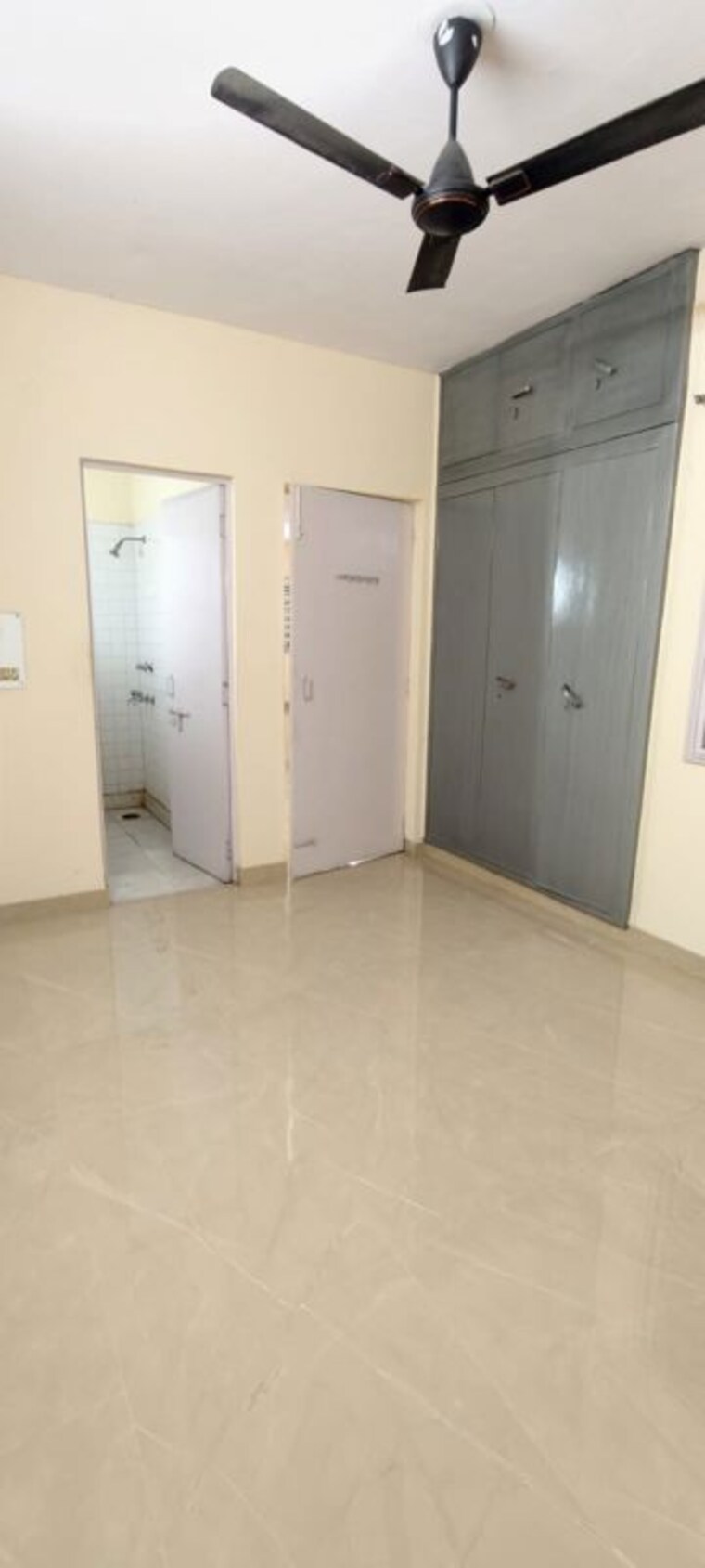 Room, rohini sector 13 2 Bedroom 1000 Sq.Ft. Builder Floor In Rohini Sector 13 Delhi 10286708