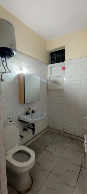 Bathroom in 2 BHK Builder Floor at Rohini Sector 13 – for Rent