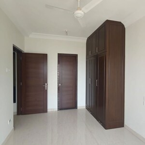 Room in 2 BHK Apartment at K Raheja Raheja Residency, Malad East – for Rent