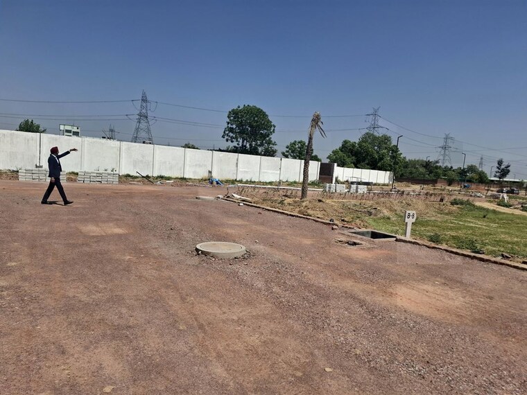 undefined, raghunathpur Commercial Land 133 Sq.Yd. In Raghunathpur Hapur 10286596
