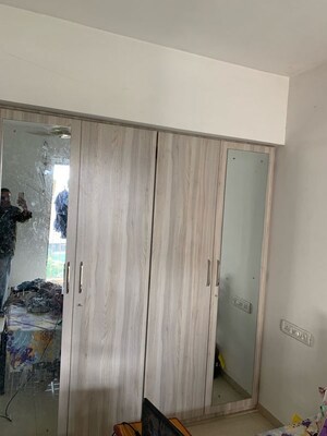 Furnished Amenities in 2.5 BHK Apartment at Cosmos Classique, Ghodbunder Road – for Rent