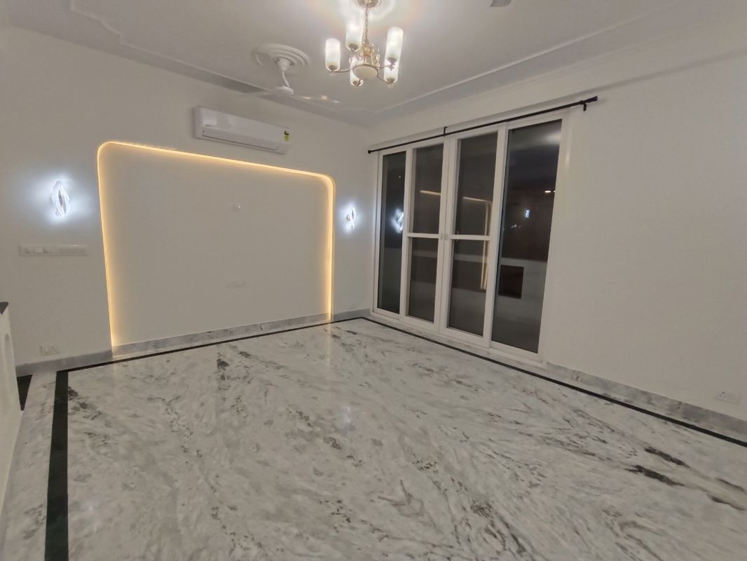 3 BHK + Servant Room,Study Room Villa For Rent in Ansal Florence Classic