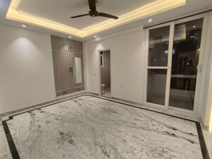 Room in 3 BHK Villa at Ansal Florence Classic, South City 1 – for Rent