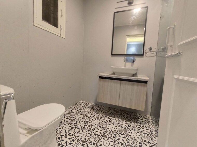 Bathroom, ansal-florence-classic 3 Bedroom 3000 Sq.Ft. Villa In South City 1 Gurgaon 10286603