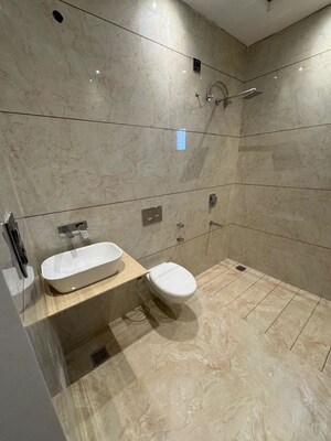 Bathroom in 1 BHK Builder Floor at Sector 78 – for Rent