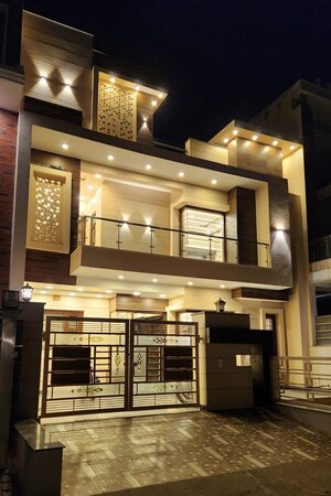 6+ BHK Independent House For Sale in Panchkula Urban Estate