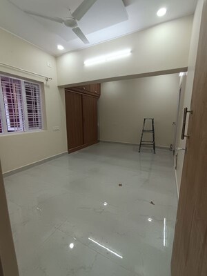Room in 2 BHK Builder Floor at Hal 2nd Stage – for Rent