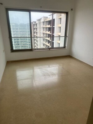 Room in 2 BHK Apartment at Kalpataru Aura, Ghatkopar West – for Rent