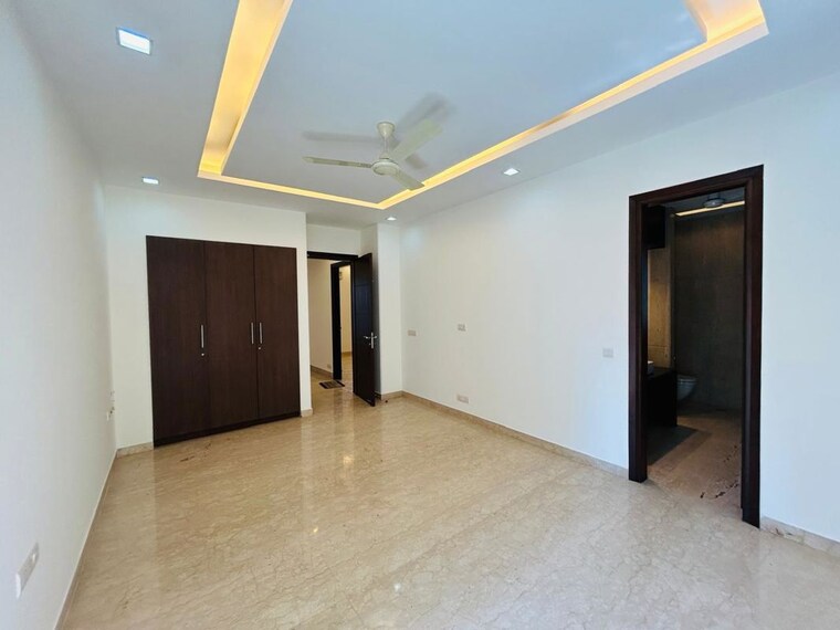 Master Bedroom, basant gaon 4 Bedroom 400 Sq.Yd. Builder Floor In Basant Gaon Delhi 10287193