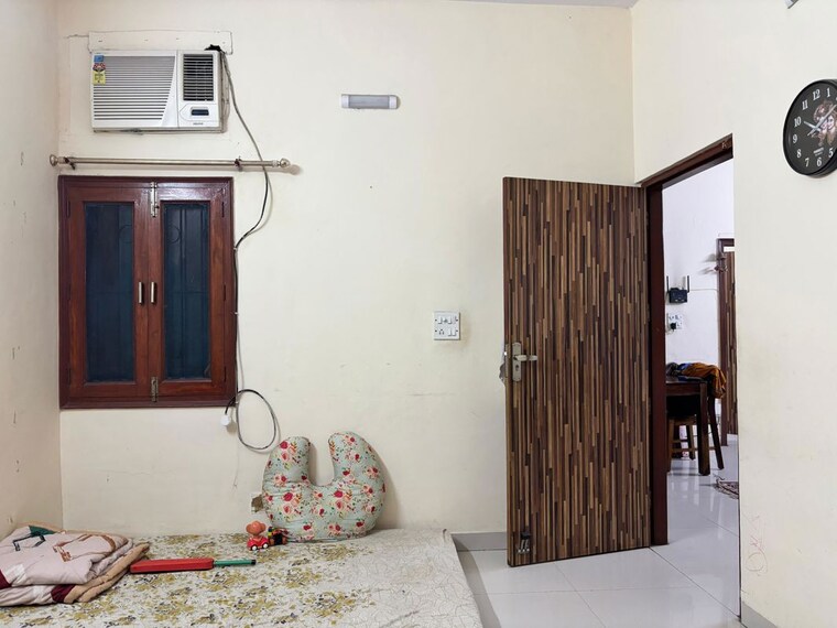 Living Room, hauz khas 3 Bedroom 200 Sq.Yd. Builder Floor In Hauz Khas Delhi 10287234
