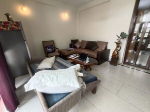 Team Area in 2 BHK Villa at Unitech South City 1, South City 1 – for Rent