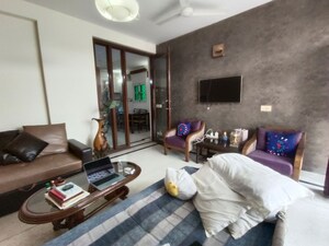 Bedroom in 2 BHK Villa at Unitech South City 1, South City 1 – for Rent