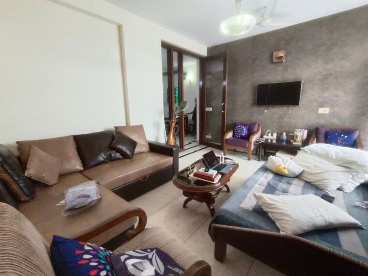 Living Room, unitech-south-city-1 2 Bedroom 1700 Sq.Ft. Villa In South City 1 Gurgaon 10287196