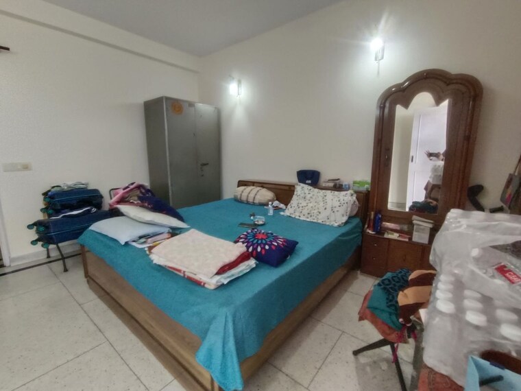 Bedroom, unitech-south-city-1 2 Bedroom 1700 Sq.Ft. Villa In South City 1 Gurgaon 10287196