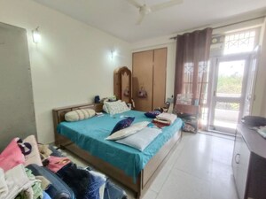 Bedroom in 2 BHK Villa at Unitech South City 1, South City 1 – for Rent