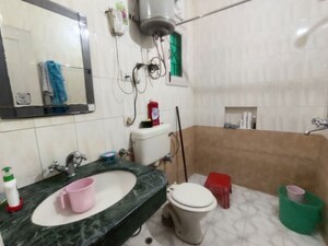 Team Area in 2 BHK Villa at Unitech South City 1, South City 1 – for Rent