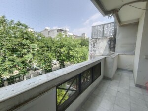 Balcony in 2 BHK Villa at Unitech South City 1, South City 1 – for Rent