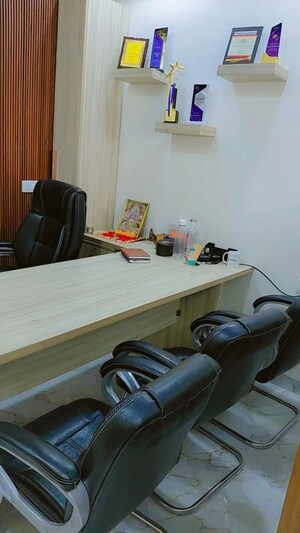 Team Area in  Shop at Ansal Sushant Shopping Arcade, Sector 27 – for Rent