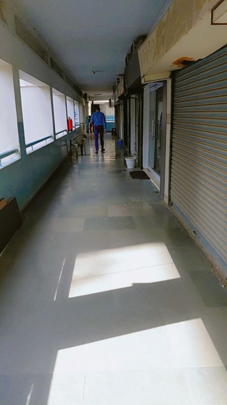 Balcony, ansal-sushant-shopping-arcade Commercial Shop 272 Sq.Ft. In Sector 27 Gurgaon 10287248