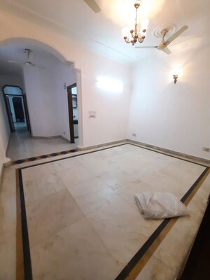 Room in 2 BHK Builder Floor at Malviya Nagar – for Rent