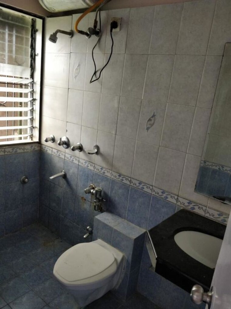 Bathroom, mahindra-ge-links 3 Bedroom 1200 Sq.Ft. Apartment In Goregaon West Mumbai 10287543