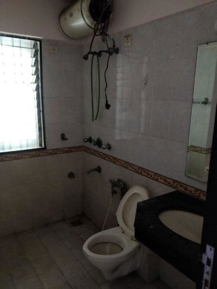Bathroom, mahindra-ge-links 3 Bedroom 1200 Sq.Ft. Apartment In Goregaon West Mumbai 10287543
