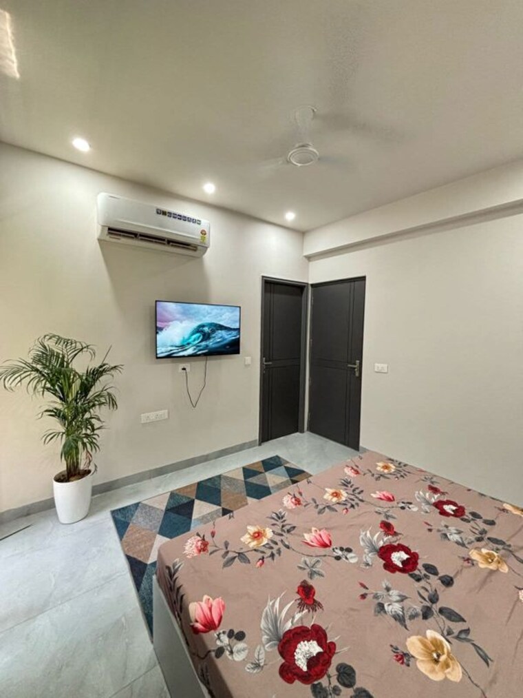 Bedroom, saket 1 Bedroom 700 Sq.Ft. Apartment In Saket Delhi 10287640