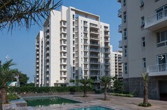 4 BHK + Servant Room Apartment For Sale in Vatika Sovereign Park