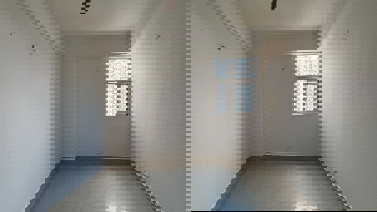 2 BHK 990 Sq.Ft. Apartment in Maxblis White House