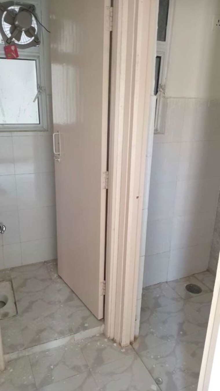 Bathroom, aditya-vrinda-homes-phase-1 1 Bedroom 338 Sq.Ft. Apartment In Shahpur Bamheta Ghaziabad 10287858