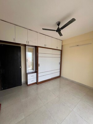 Room in 2 BHK Apartment at Signature Global Orchard Avenue, Sector 93 – for Rent
