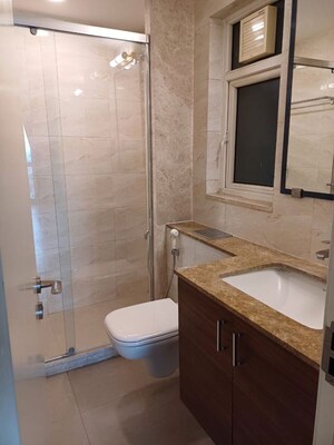 Bathroom in 4 BHK Apartment at DLF Park Place, Sector 54 – for Sale