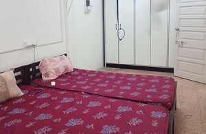 Room in  Pg at Dadar East – for Rent